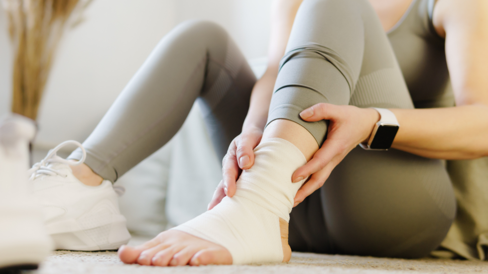 How to Fix a Swollen, Twisted Ankle